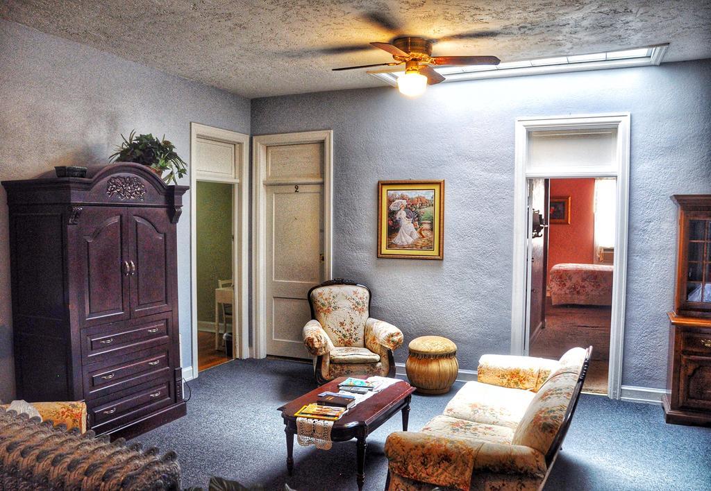 La Plaza Historic Hotel & Restaurant Walsenburg Εξωτερικό φωτογραφία